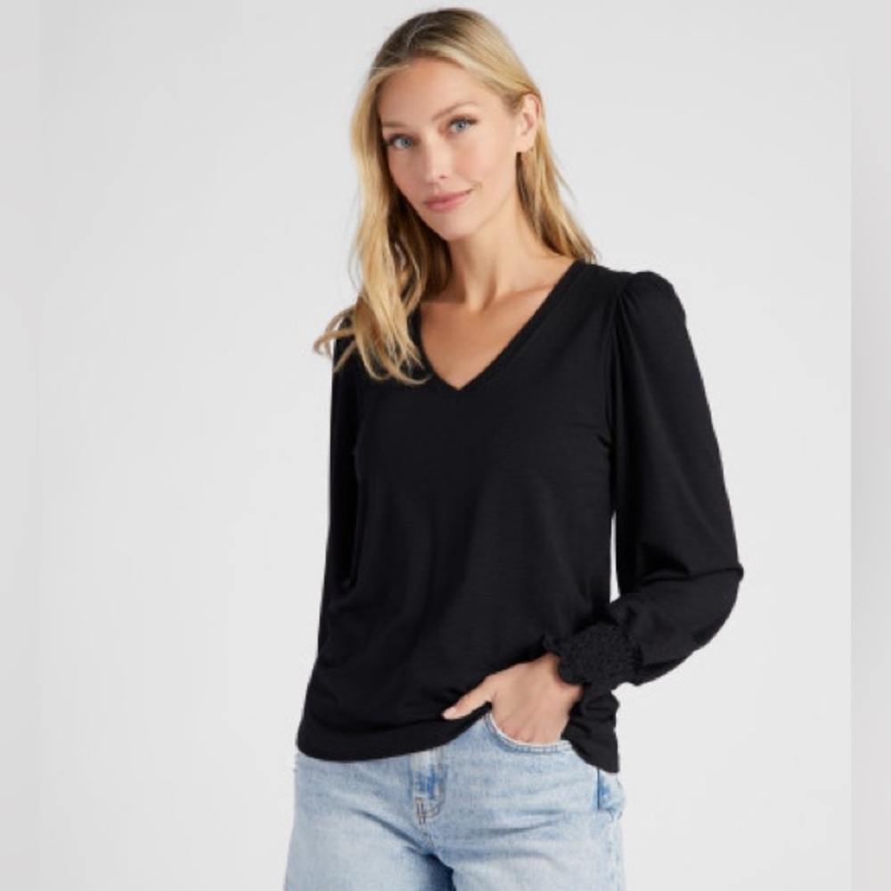 Puff shoulder smocked long sleeve top